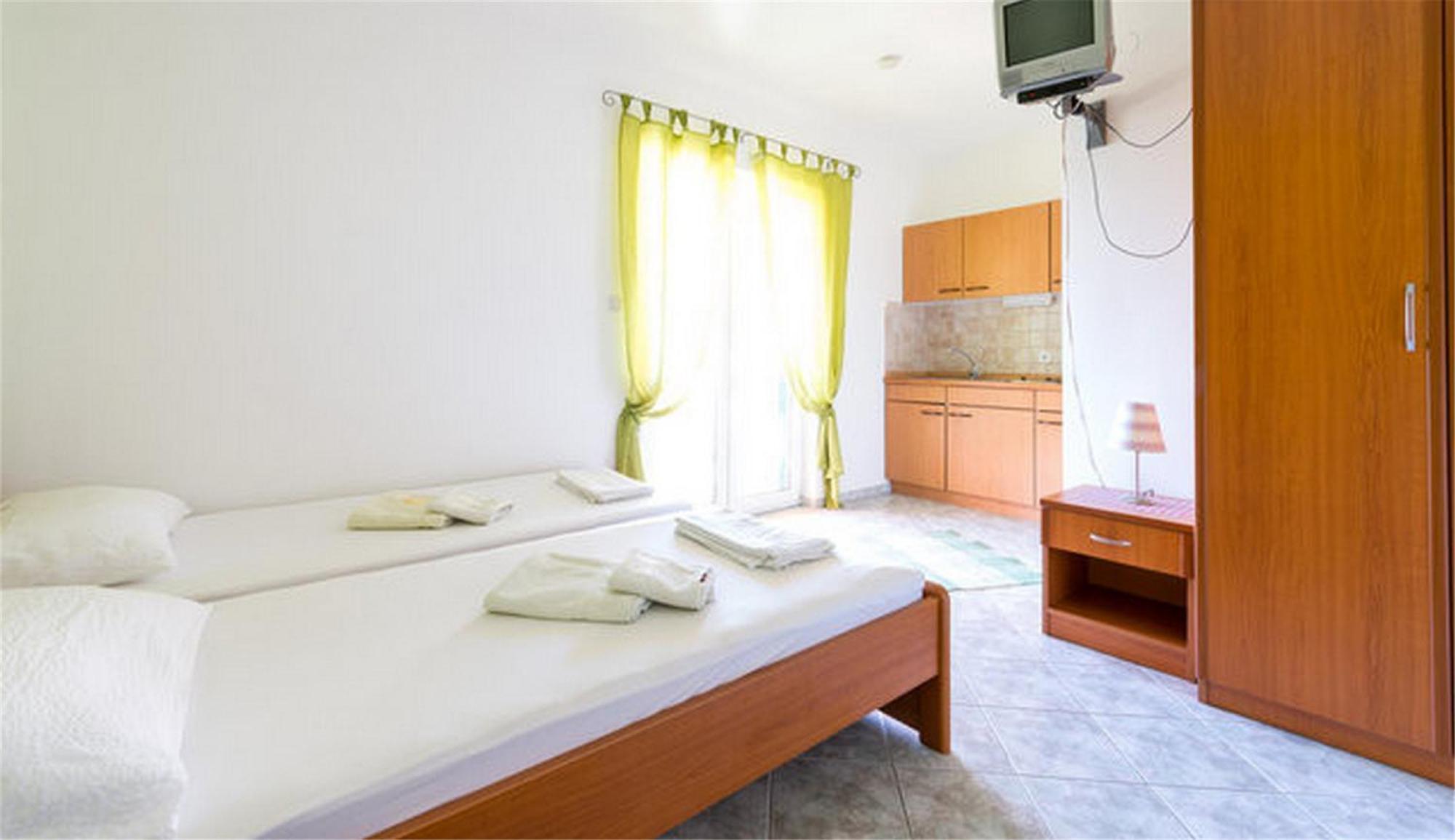 Hotel Sunny House Free Parking Trsteno Zimmer foto